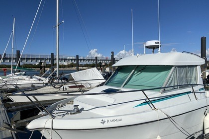 Charter Motorboat Jeanneau Merry Fisher 750 Cr La Rochelle