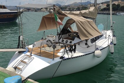 Noleggio Barca a vela Altura 1101 Barca a vela 12m Formia