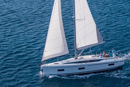 Hyra båt Segelbåt Bavaria C42 Marseille
