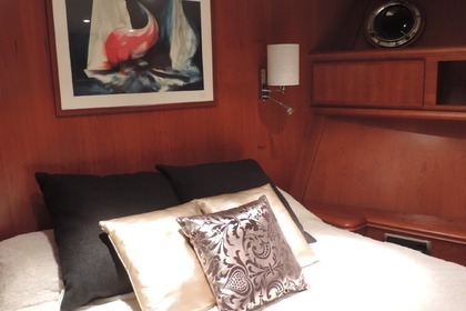 Alquiler de yate de lujo transoceánico.