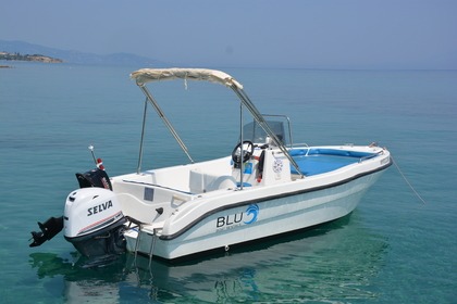 Explore Zakynthos with Myrto, a 60hp speedboat for up to 6 guests – no license required! Perfect for daily cruises to Navagio, Blue Caves, Keri Caves & Turtle Island.
