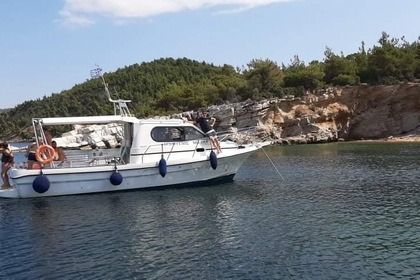 Rental Motorboat Kreta mare 9,98 cruiser Thasos Regional Unit