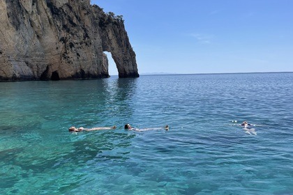 Blue Water – Private Tour with Skipper