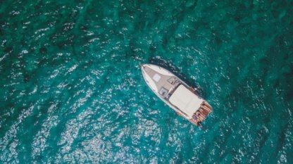 Location Bateau à moteur Maxum 2000 La Canée