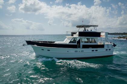 Hatteras 53' Classic