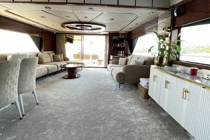 32 meter 5 double cabin 6 crew luxury yacht