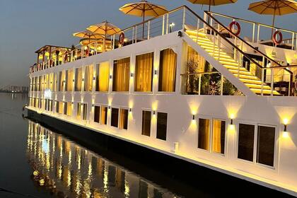 Hire Sailboat Custom Dahabiya Hathor Luxor