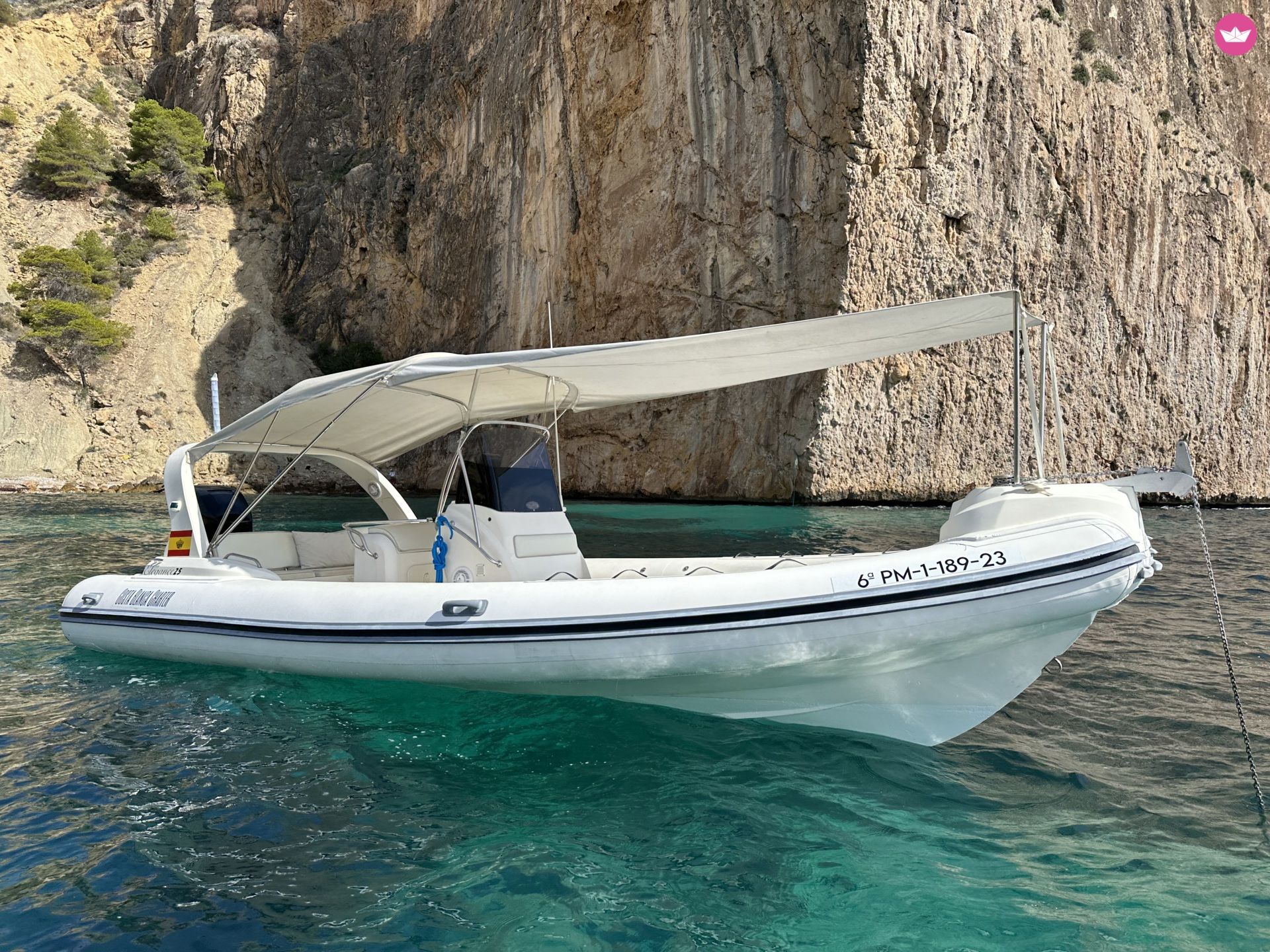 Semi-rigide Black Fin Elegance 25 250cv 8