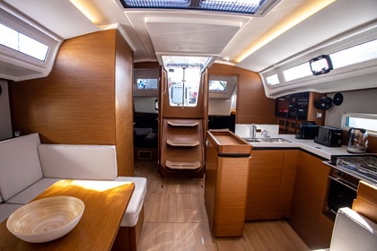 Hyra båt Segelbåt Jeanneau Sun Odyssey 410 - 3 cab. Preveza