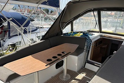 Hyra båt Segelbåt  Dufour 48 Furnari