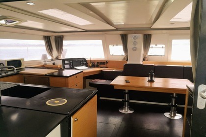 Alquiler Catamarán Fountaine Pajot Helia 44 Ibiza