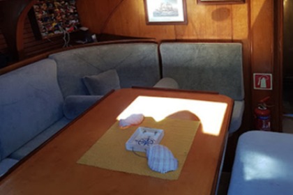 Half Day Trip to Dia Island