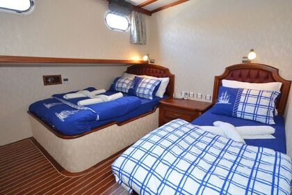 Luxury Gulet Charter in the Aegean – 16-Person Gulet