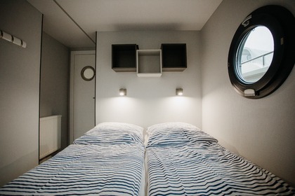 Χαλαρώστε σε αυτό το πλωτό