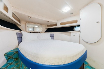 Explore Dubai on New Luxury 50ft Yacht best offer in Dubai Marina for up to 12 guest