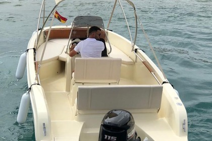 Alquiler de lancha Invictus 190 SX