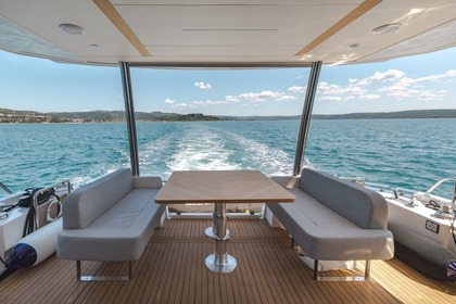 Verhuur Motorjacht Greenline Yachts Greenline 58 Fly Pirovac