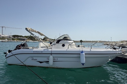 Hire Motorboat Ranieri Shadow 20 Catanzaro Lido