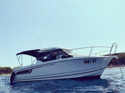 Noleggio Barca a motore Jeanneau Merry Fisher 795 Spalato