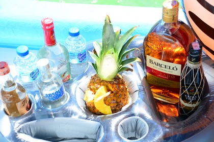 PRIVATE BOAT TO VISIT Exciting-PrIvate Island Hopper: Affordable Charter with Crew