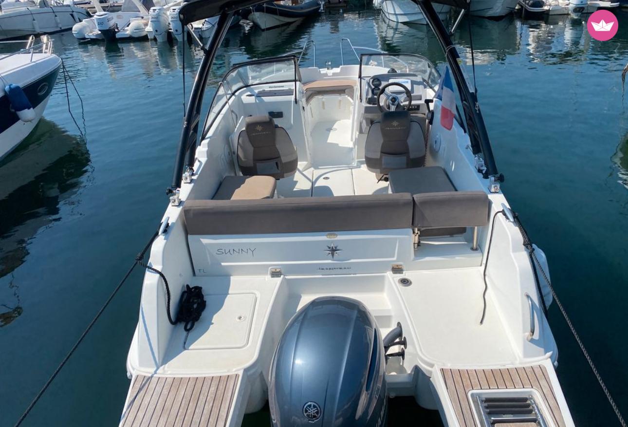 Bateau à moteur Jeanneau Cap Camarat 6.5 Br 150cv 2