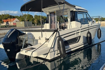 Hire Motorboat Jeanneau Merry Fisher 795 Turanj
