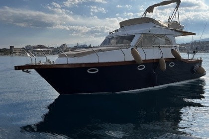 Charter Motorboat Viking Sanremo32 fly Taormina