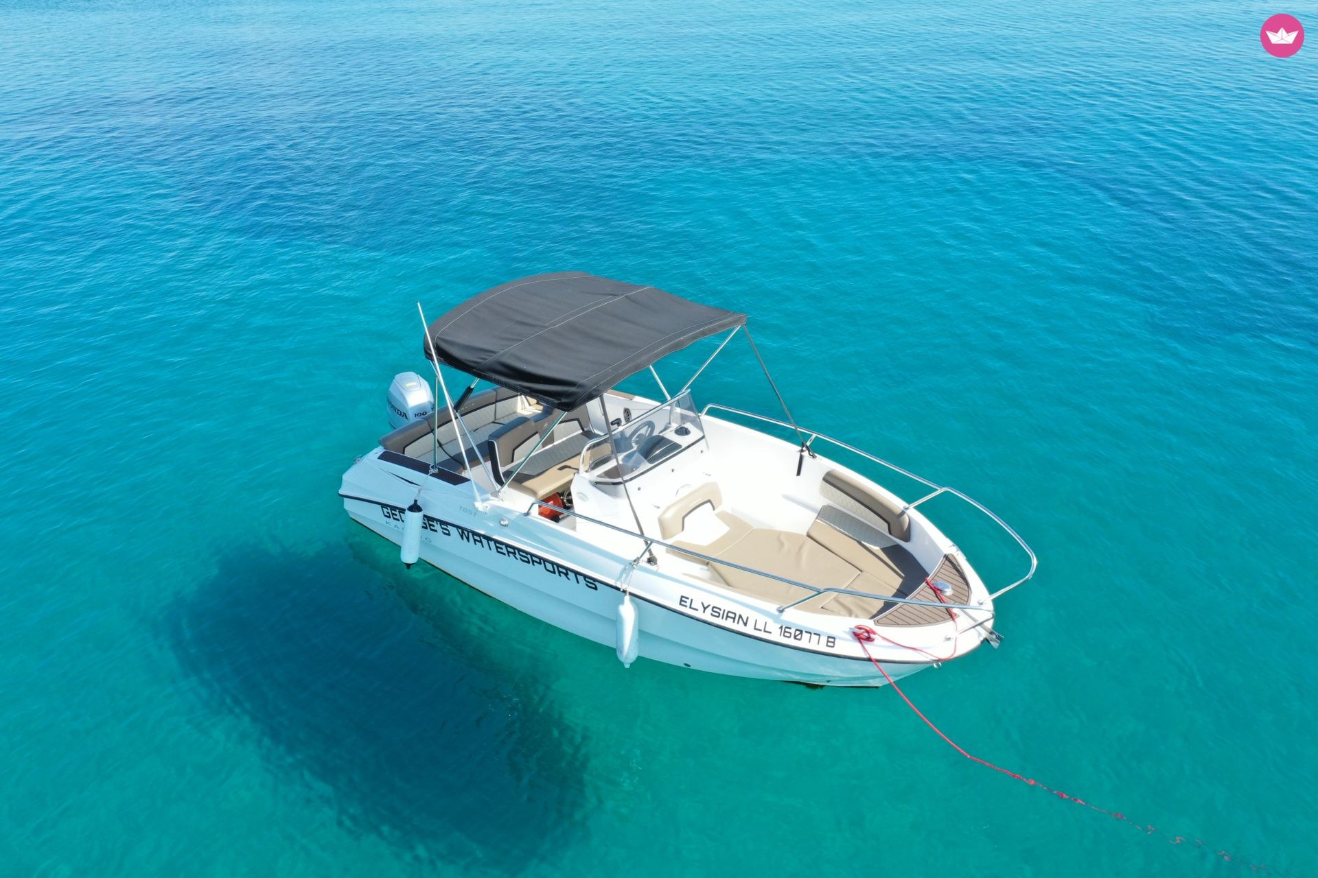 Bateau à moteur Karnic