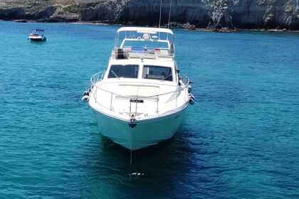 Rental Motorboat Ferretti Altura 52s Syracuse