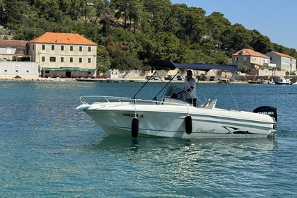 Rental Motorboat Jeanneau CAP CAMARAT 625 Jelsa