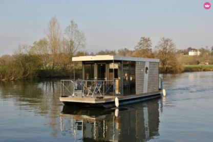 Charter Houseboat Custom Houseboat Thames Edition Wallingford