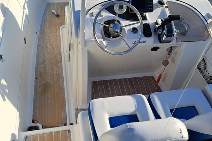 Location Bateau à moteur Quicksilver Commander Plouvara