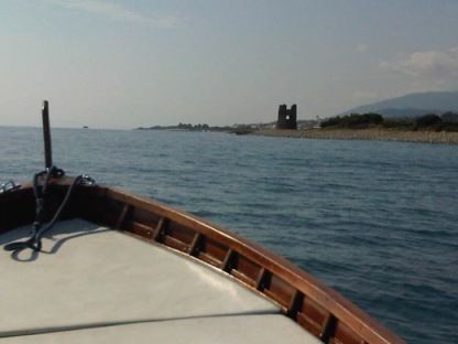 Charter Motorboat Gozzo Klinker Montegiordano Marina