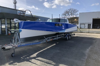 Location Bateau à moteur POGO STRUCTURES LOXO 32 Bénodet