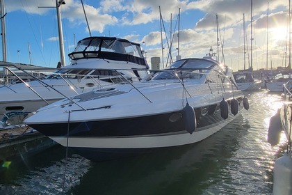 Charter Motorboat Fairline Targa Southampton