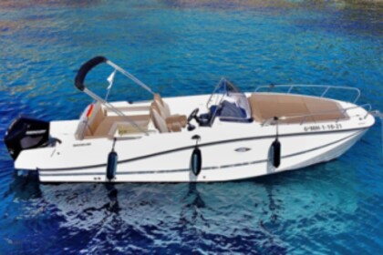 Hire Motorboat Quicksilver Activ 755 Sundeck La Redonne