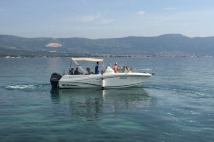 Verhuur Motorboot Jeanneau Cap Camarat 7.55 Split
