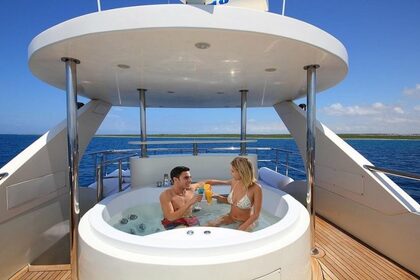 Luxury Motor Yacht With Jacuzzi in Bodrum