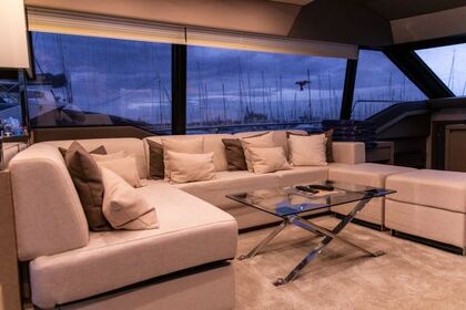 Charter Motor yacht Prestige Prestige 680 Palma de Mallorca
