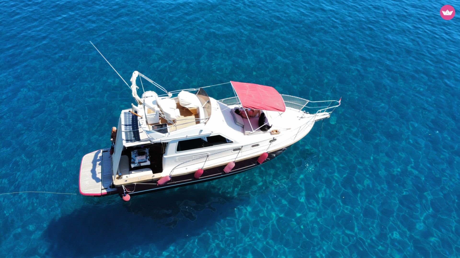 Bateau à moteur Portofino Marine 10 Fly 480cv