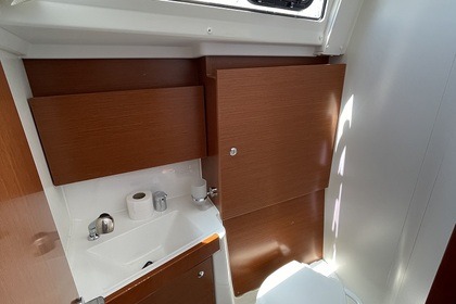 Location Voilier BENETEAU OCEANIS 38.1 Croatie