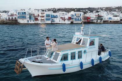 Hyra båt Motorbåt Traditional Private Mykonos