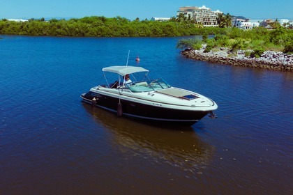 Hire Motorboat Chris Craft Express 32 Mazatlán