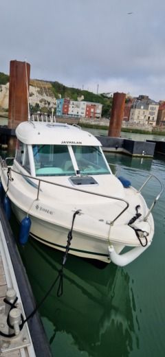 Dieppe Motorboat Jeanneau Merry Fisher 625 Hb alt tag text