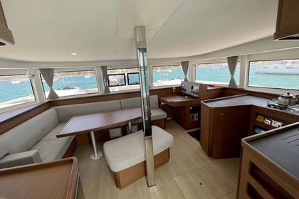 Lagoon 42 - 4 + 1 cab.