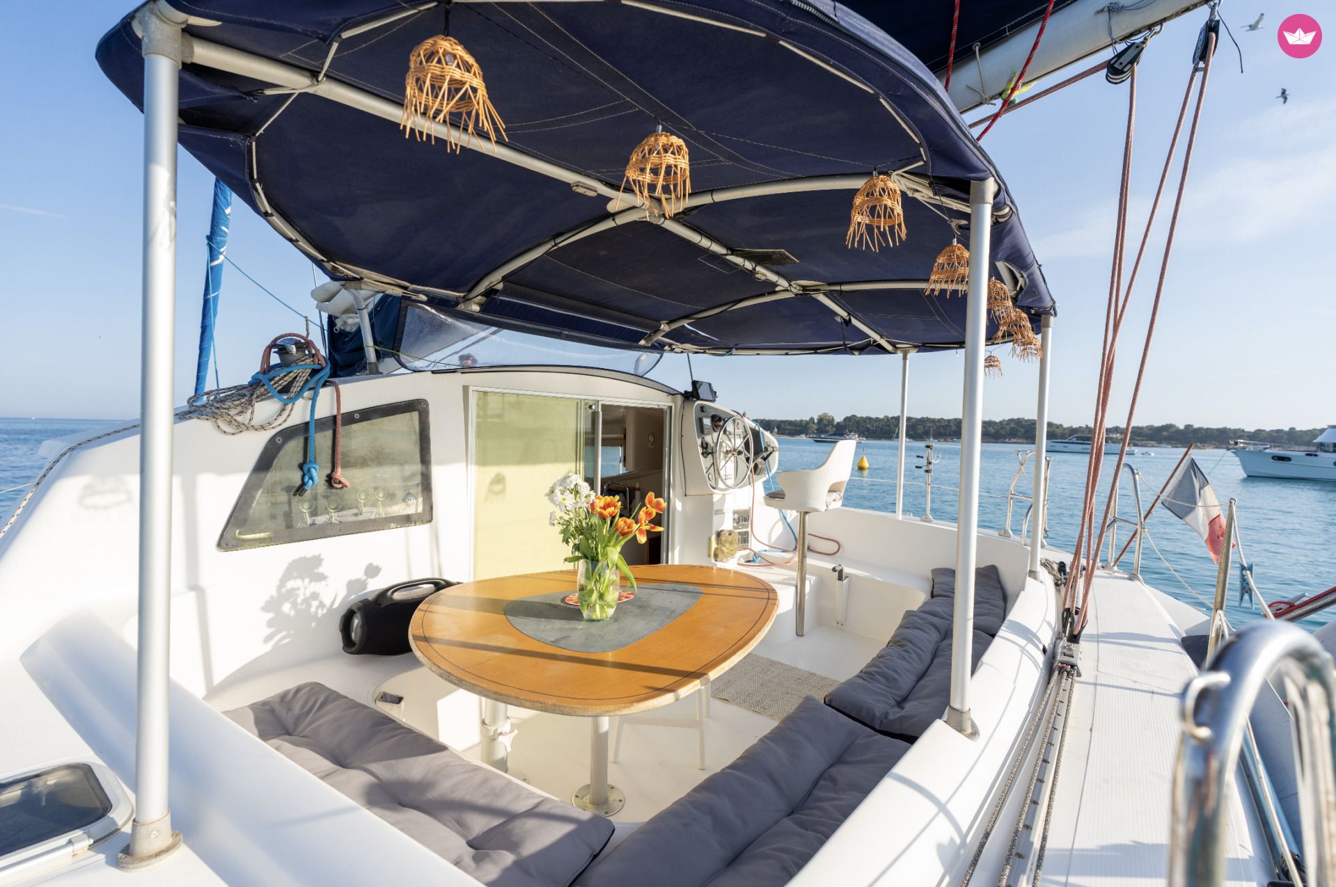 Charter Athena 38