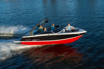 Charter Motorboat Class E+ – Four Winns 210 With Tower South Lake Tahoe