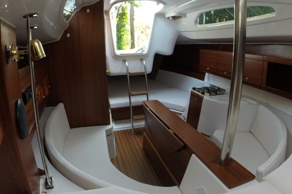 Czarter VIVA 700 Nowa