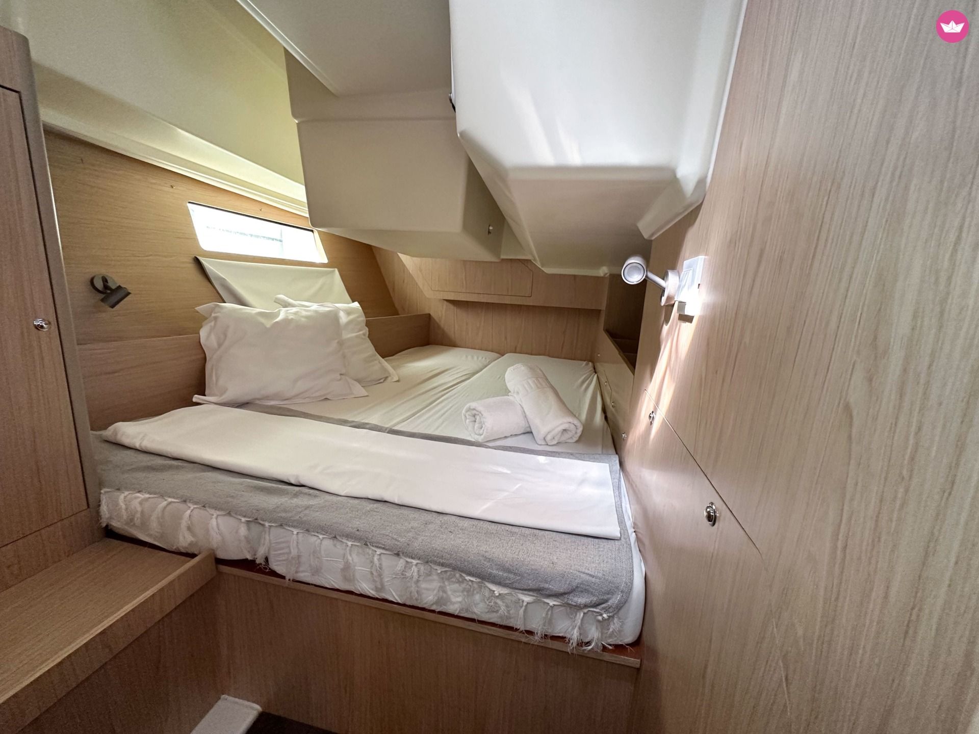 Hire Beneteau Oceanis 41.1