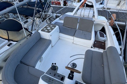 Sealine F42/3
